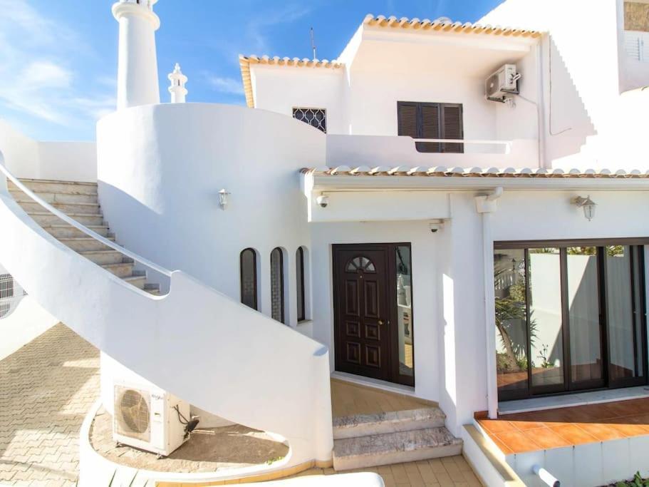 Villa Dogueno- Privat Pool & Privacy & Albufeira Center Eksteriør billede